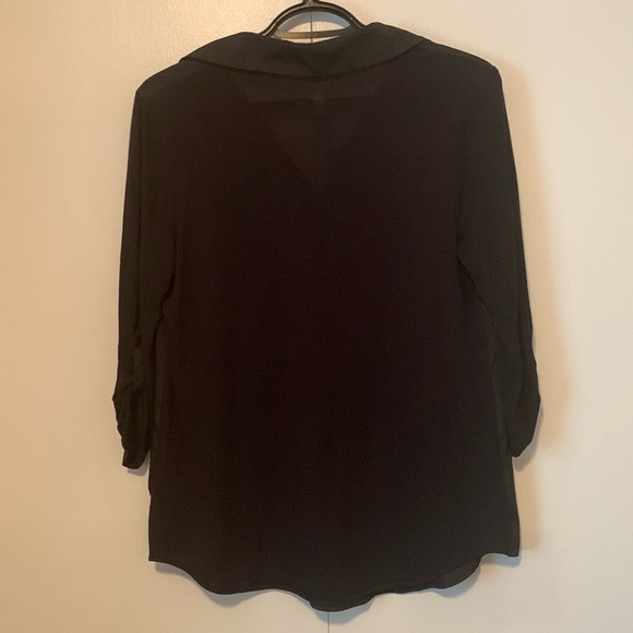 Kensie Black Collared 3/4 Buttoned Sleeve Top Size Medium - Picture 4 of 7